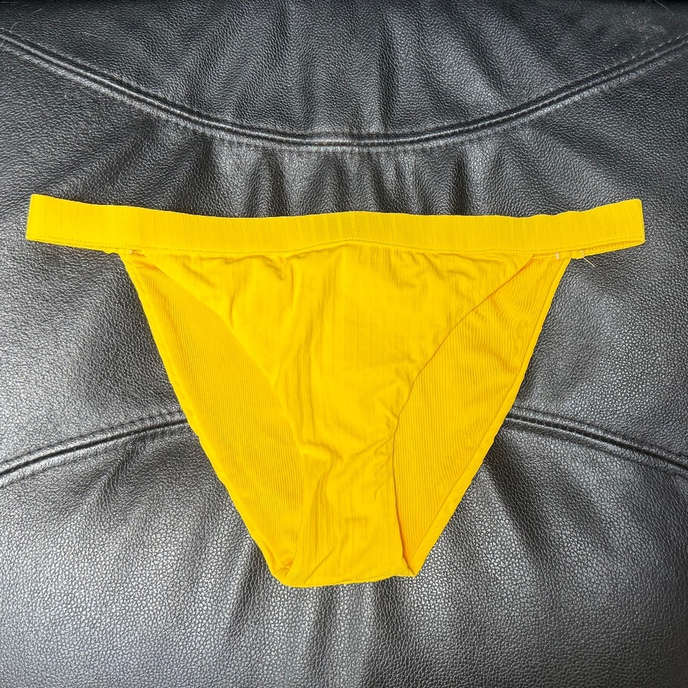 Calzedonia Yellow Bikini - Picture 2 of 5